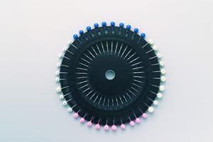 オリジナルデザイン缶バッチを贈り物に