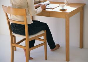 名入れの社員証ケースをスタッフに